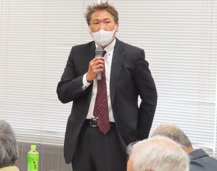 みやき町ボランティア連絡協議会総会で挨拶する岡町長