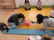 お集まりのボール遊び2
