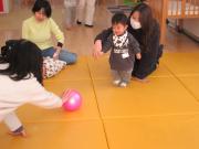 お集まりのボール遊び2
