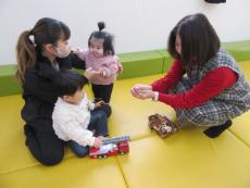 わらべ歌「ぺったらぺったん」
