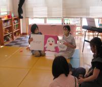 絵本の読み聞かせ3