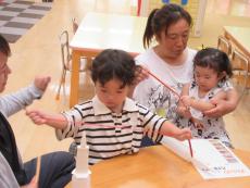 風船をよく伸ばす