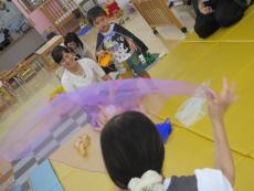 シフォン布遊び１