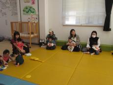 エプロンシアタ−３