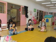 絵本の読み聞かせ３