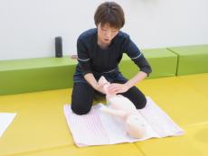 足のマッサージ１