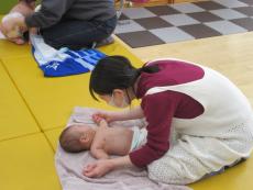 腕のマッサージ２