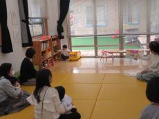 絵本読み「森のおふろやさん」