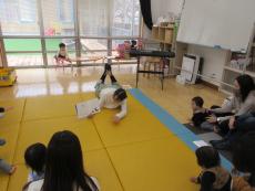 絵本の読み聞かせ３