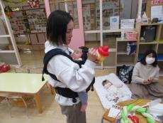 目や口などを描く1