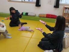 わらべ歌「あめあめやんどくれ」２