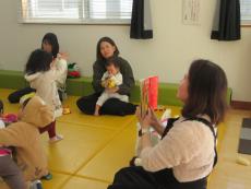 絵本の読み聞かせ3