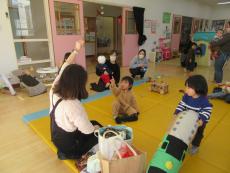 わらべ歌「おてぶしてぶし」1