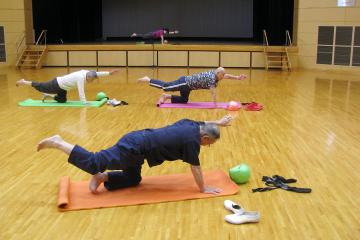 男性運動教室様子