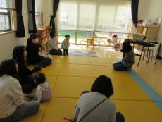 絵本の読み聞かせ1