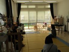 絵本の読み聞かせ2