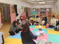 絵本の読み聞かせ1