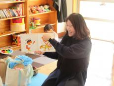 絵本の読み聞かせ３