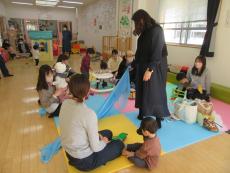 わらべ歌「ひなさま　こさま」２